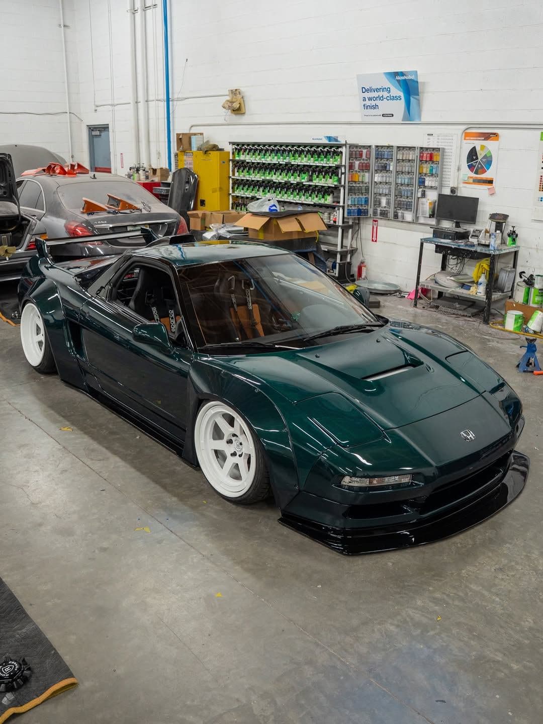 Liberty Walk NSX widebody installed